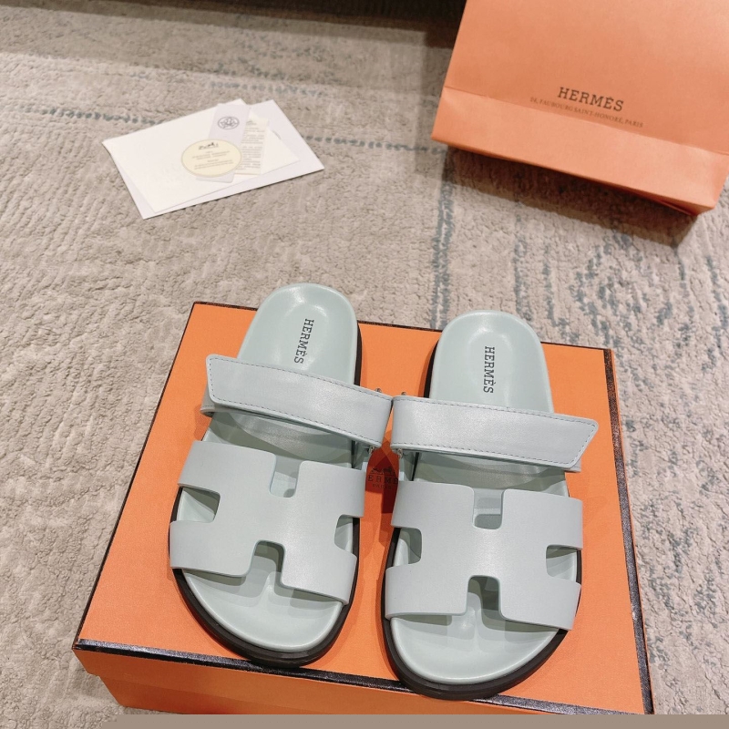 H**mes slippers
